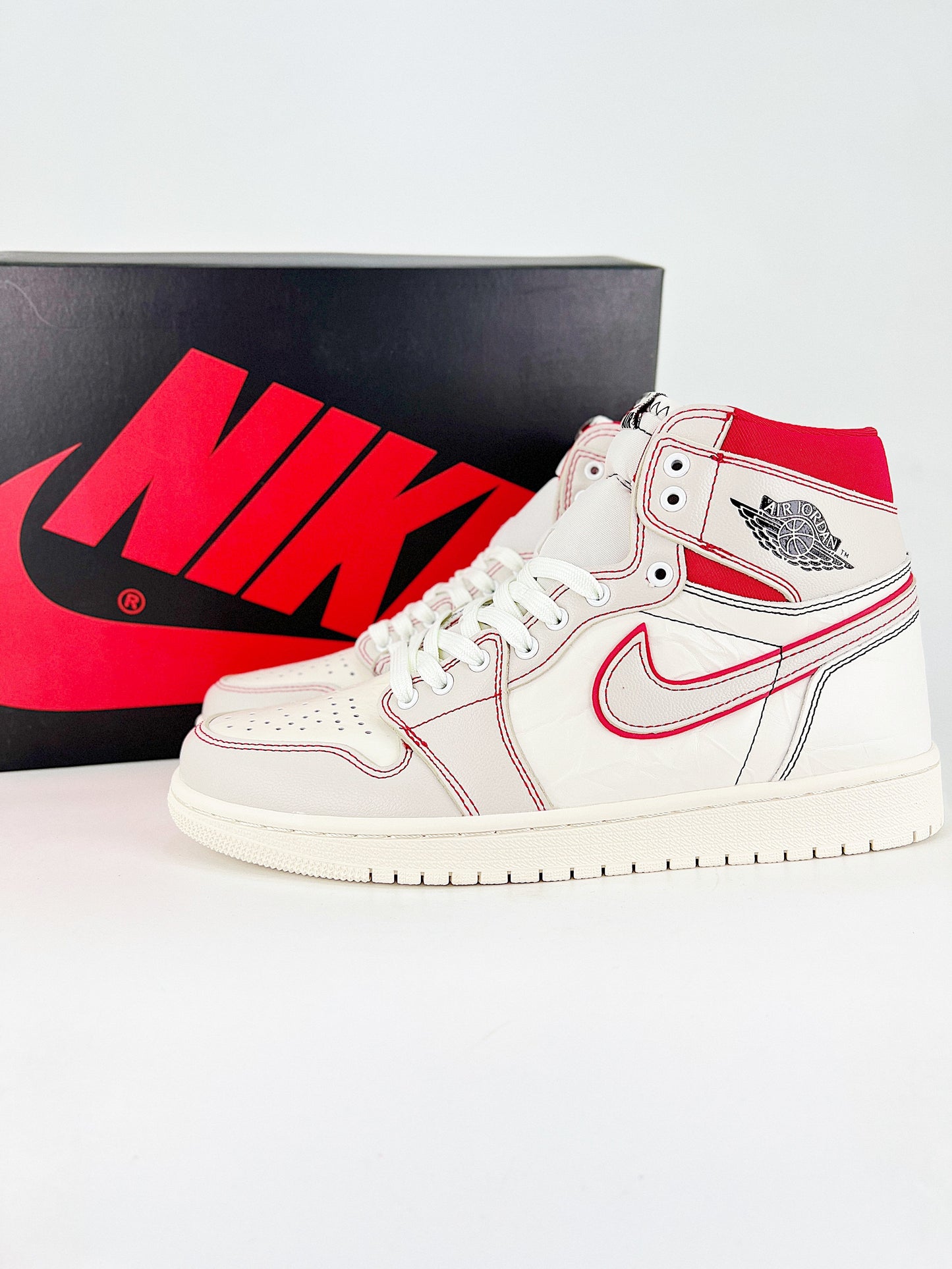 Air Jordan 1 High OG 'Phantom'