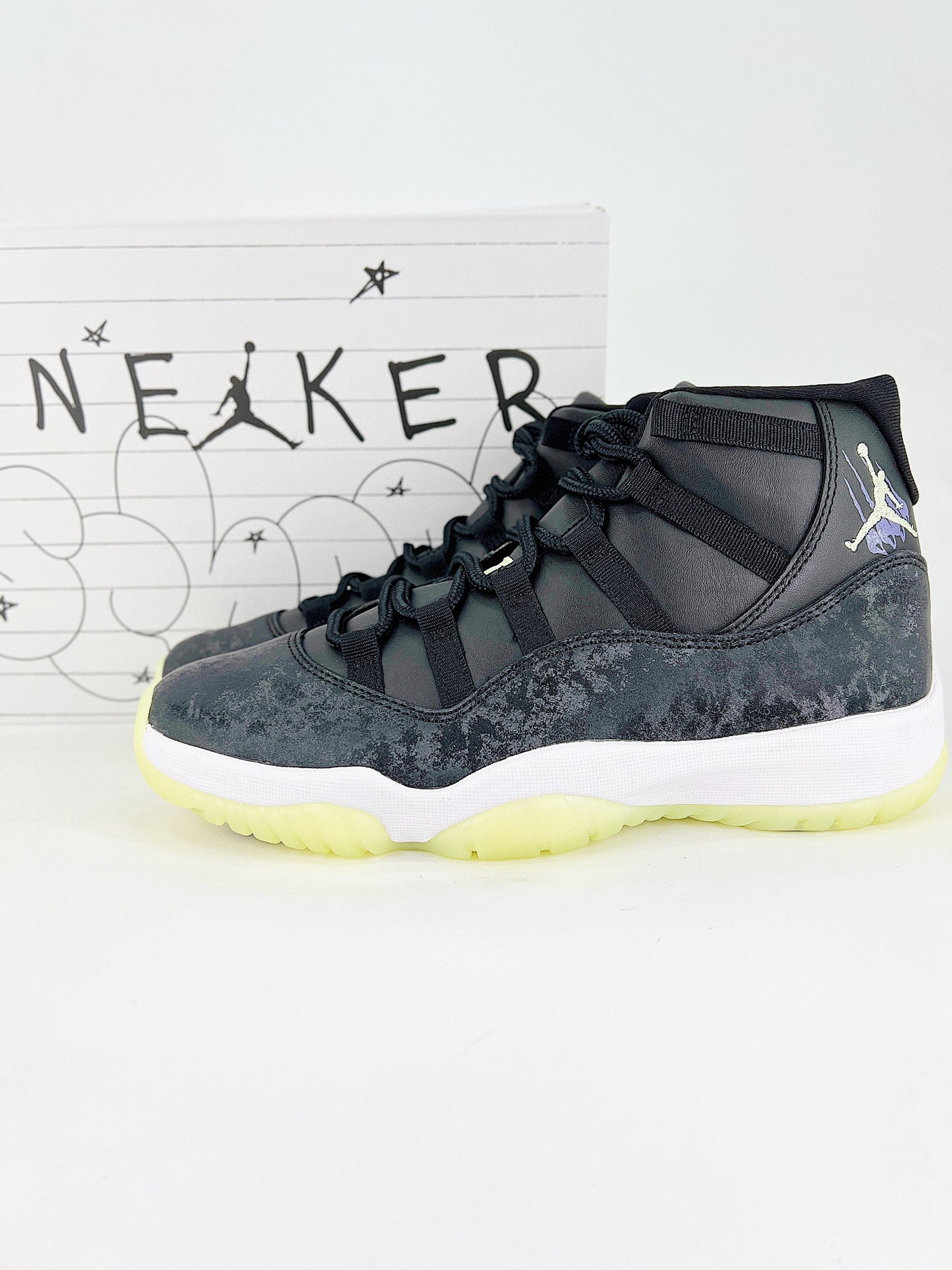 Air Jordan 11 'Black Marble'