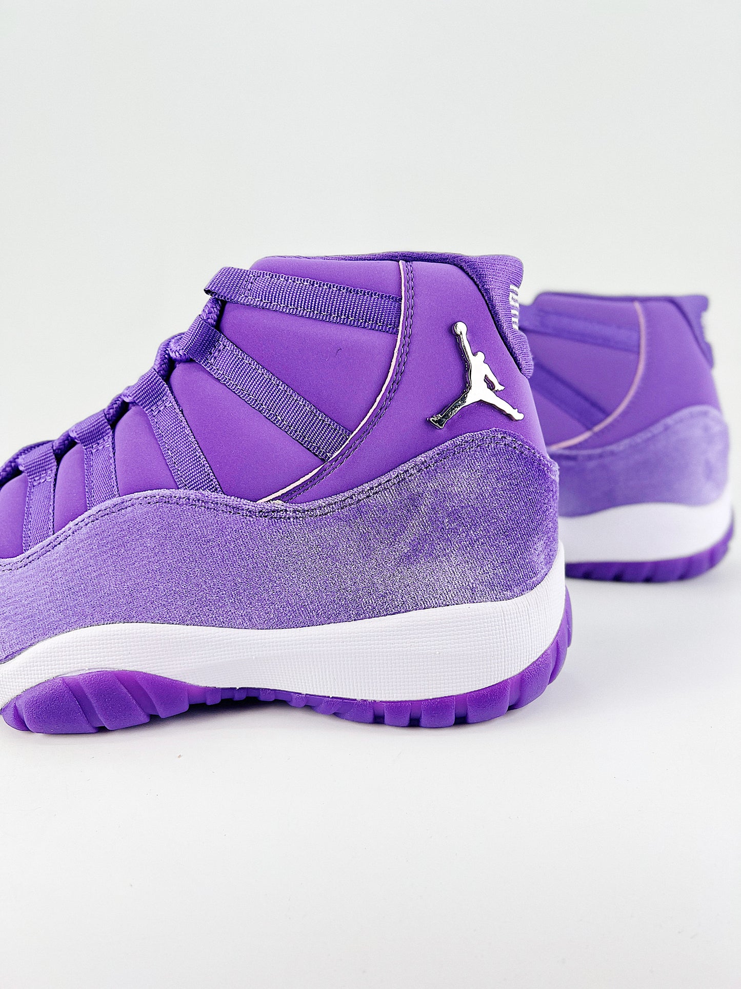 Air Jordan 11 Purple Royale – Edição Limitada