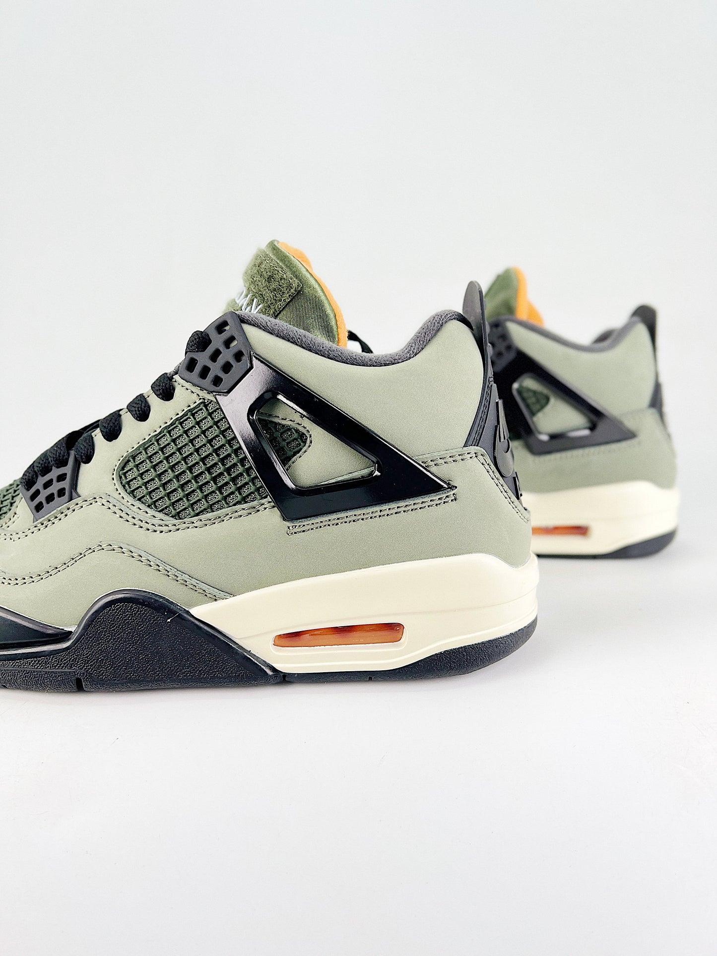 Air Jordan 4 Retro – Undefeated Olive Edition