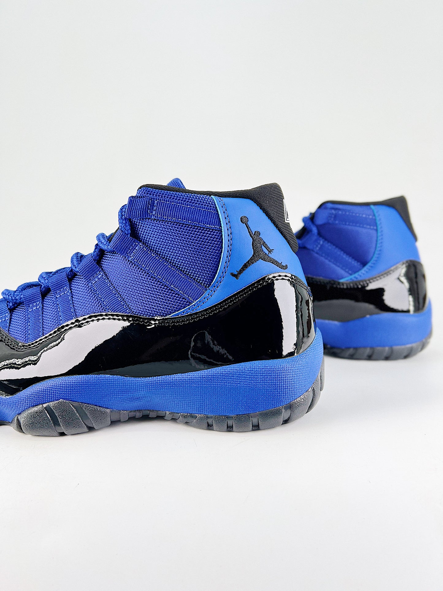 Air Jordan 11 Retro Low – Blue Royal Edition