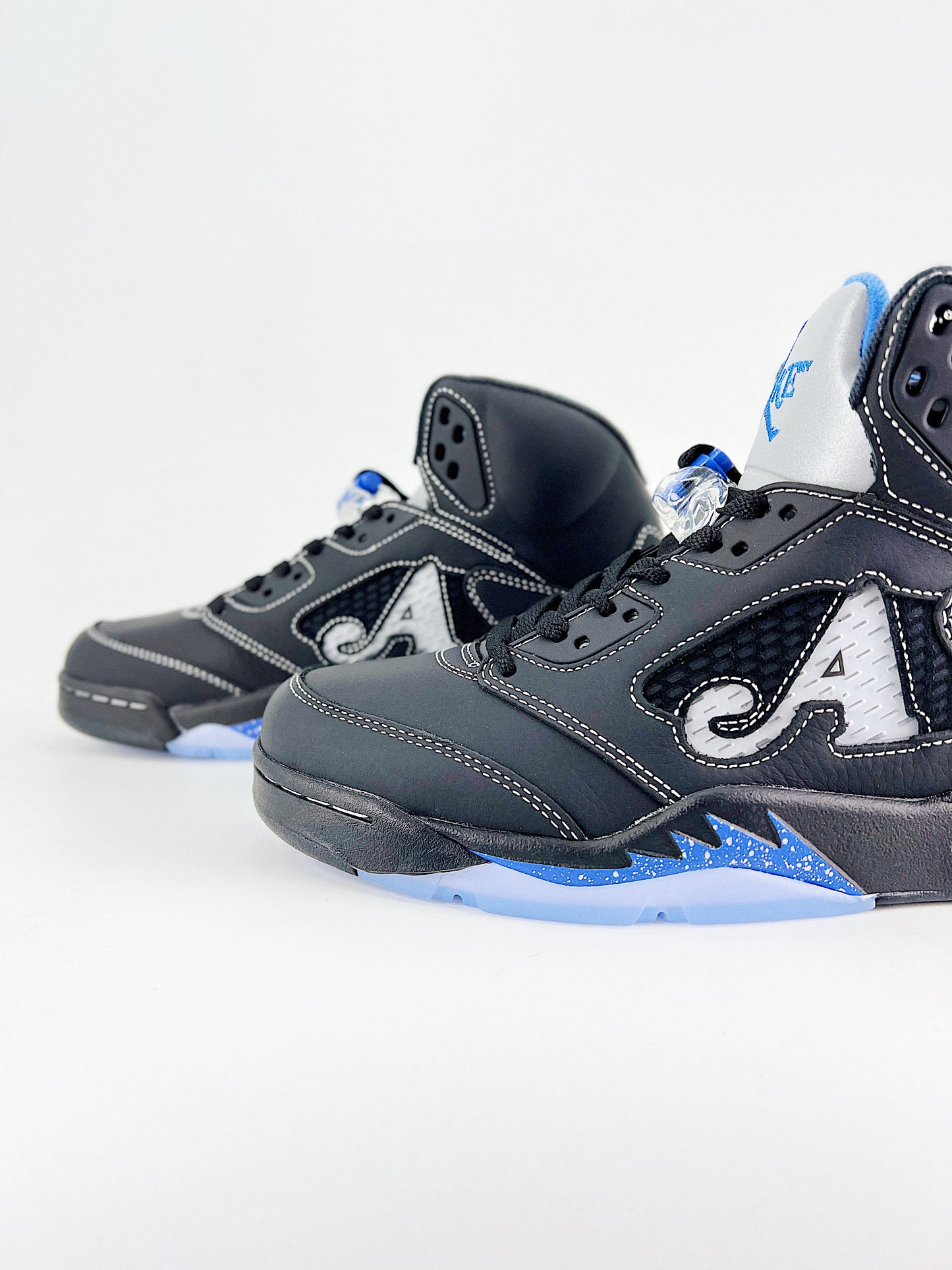 Air Jordan 5 Midnight Ice – Edição Azul Celeste