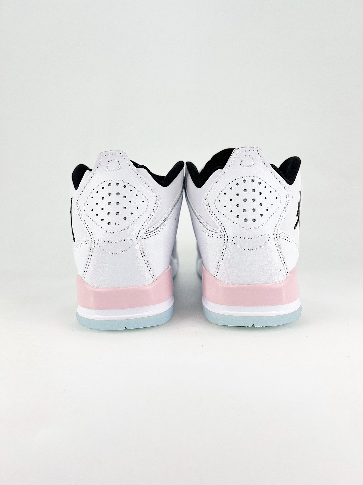 Air Jordan 3 Ice Blossom – Edição Especial