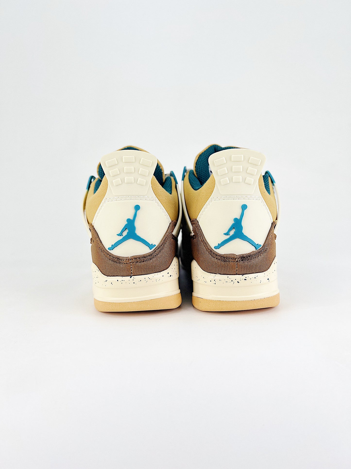 Air Jordan 4 – Union Desert Moss Edition