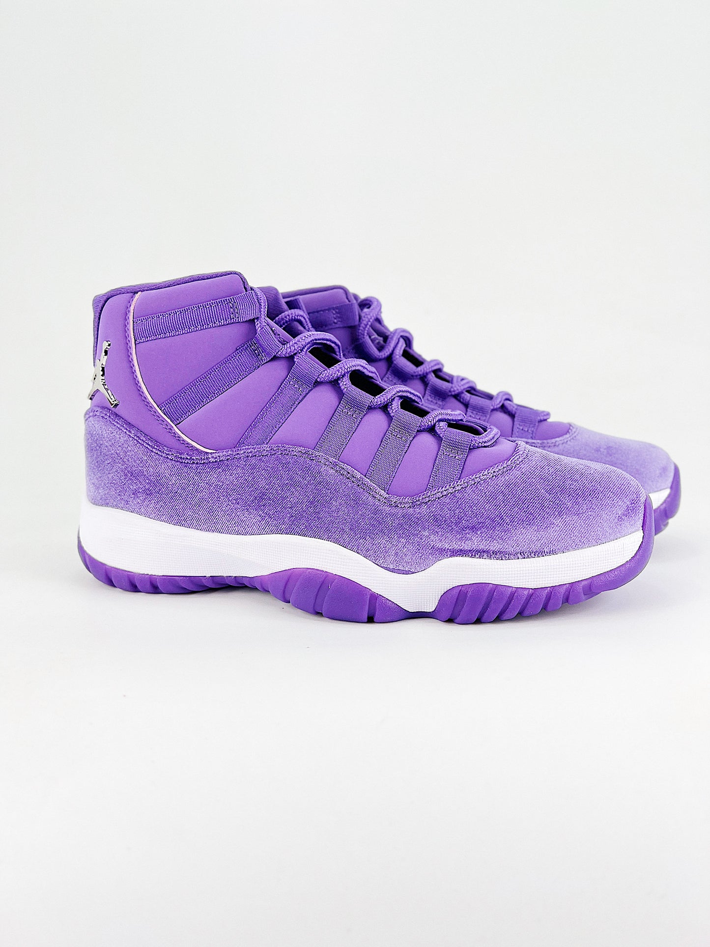 Air Jordan 11 Purple Royale – Edição Limitada