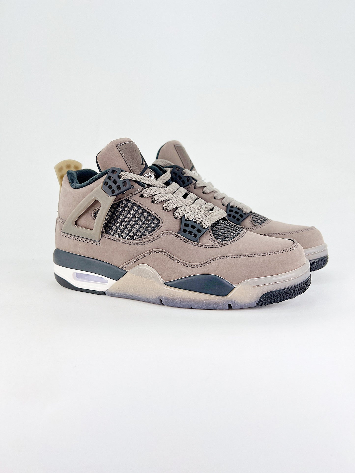 Air Jordan 4 – Taupe Haze Edition