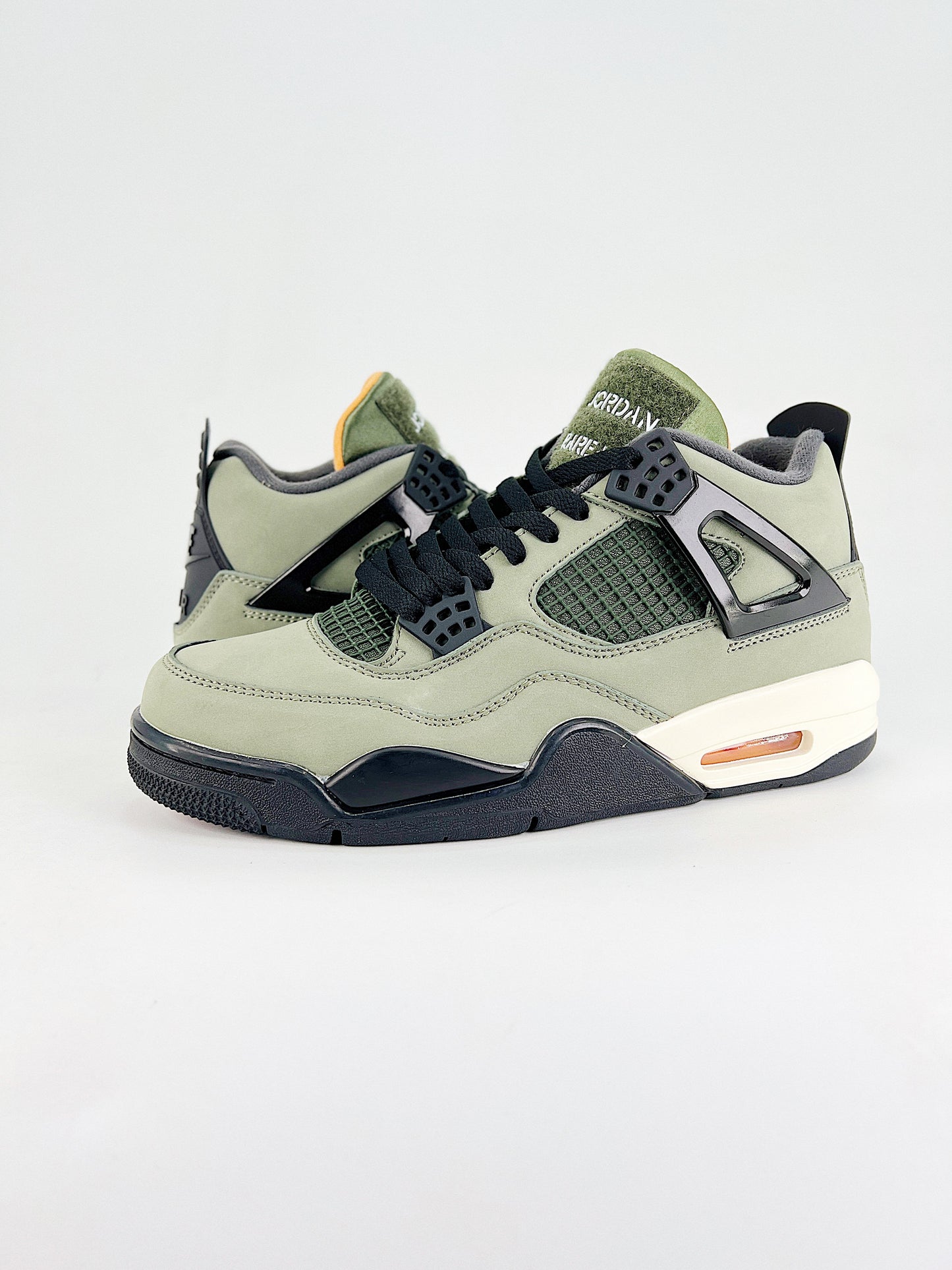 Air Jordan 4 Retro – Undefeated Olive Edition