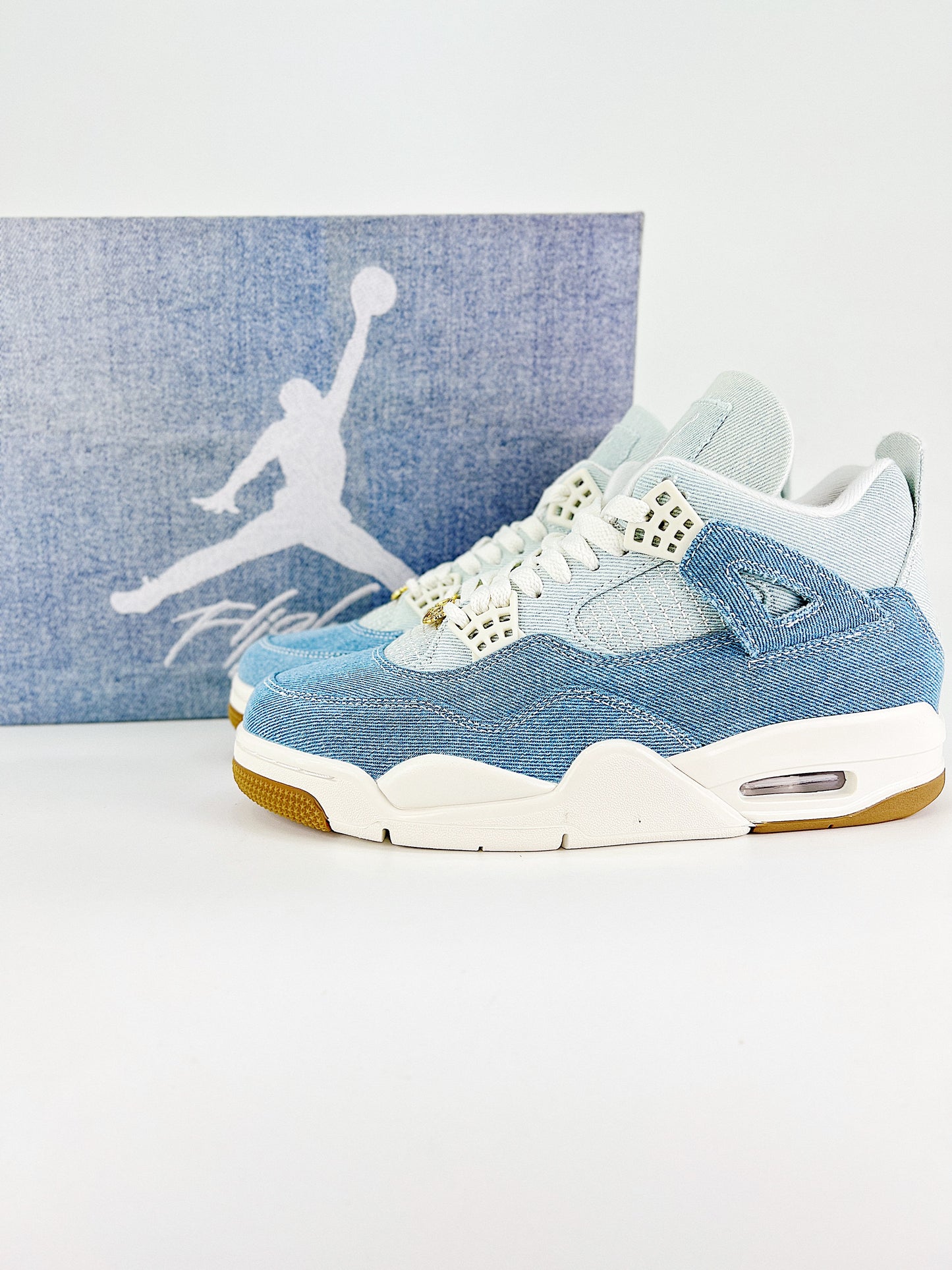 Air Jordan 4 Retro – Denim Sky Blue Edition