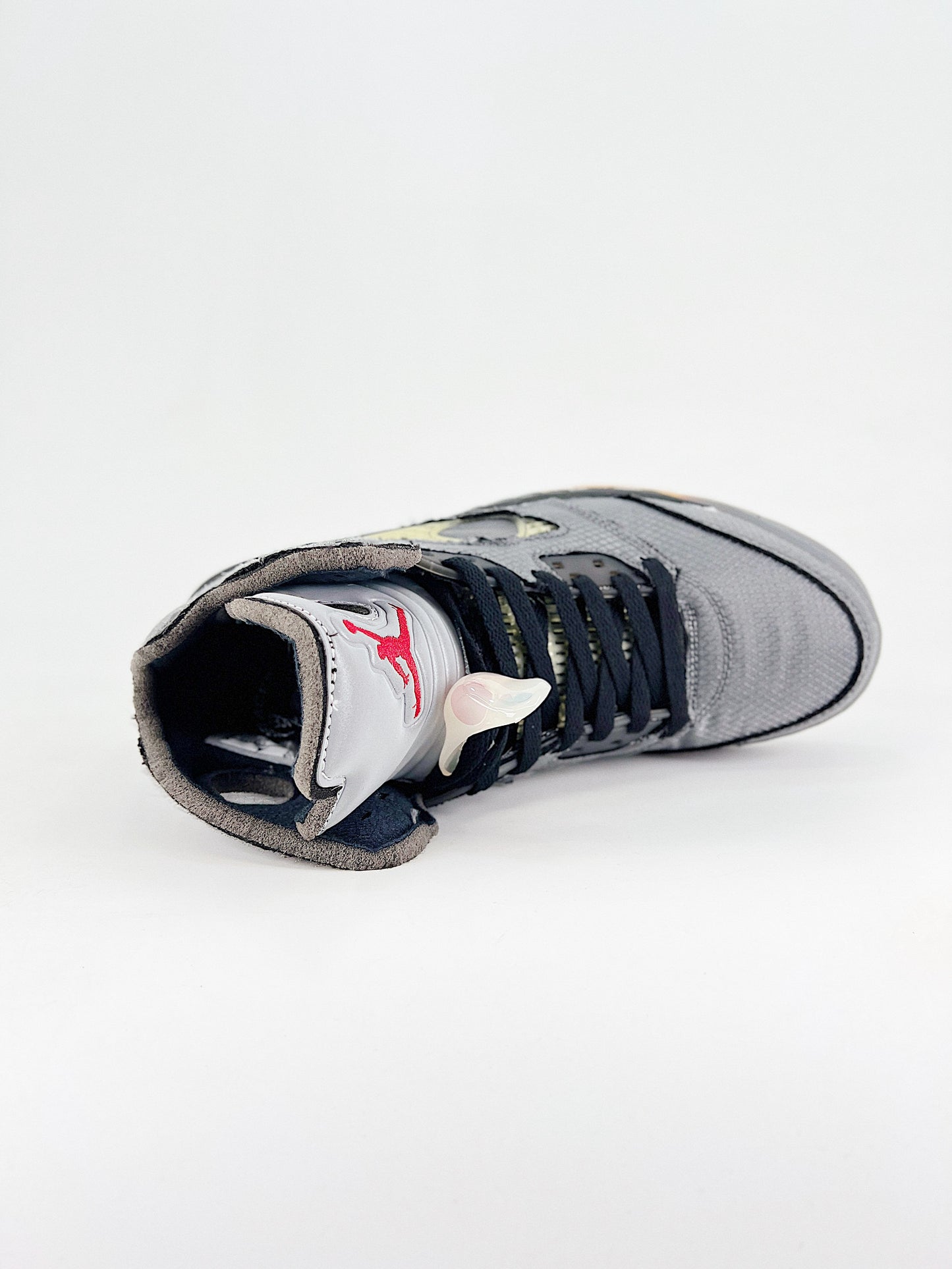 Air Jordan 5 Off-White “Black” – Edição Especial