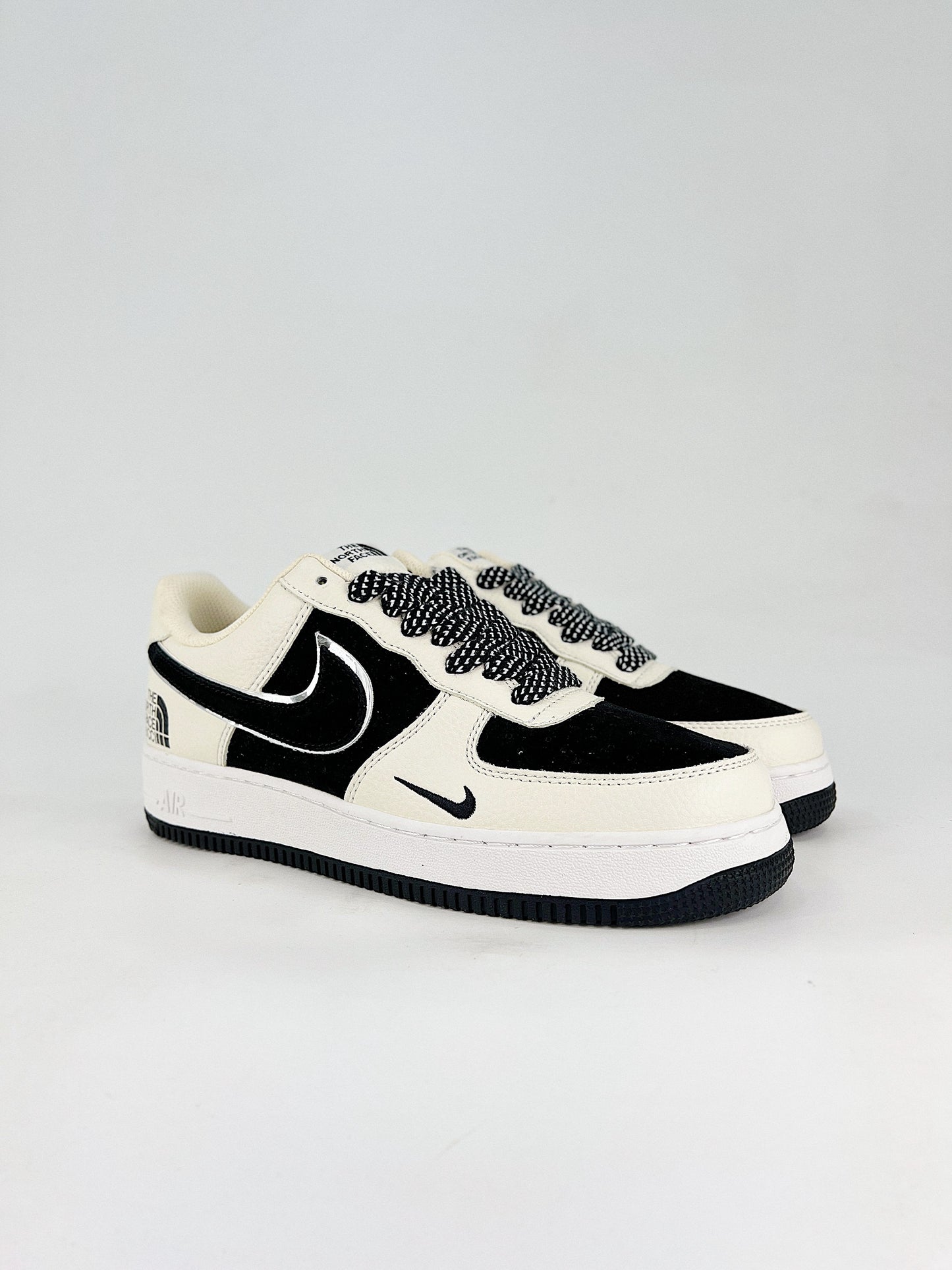 Nike Air Force 1 – The North Face x Gucci Edition