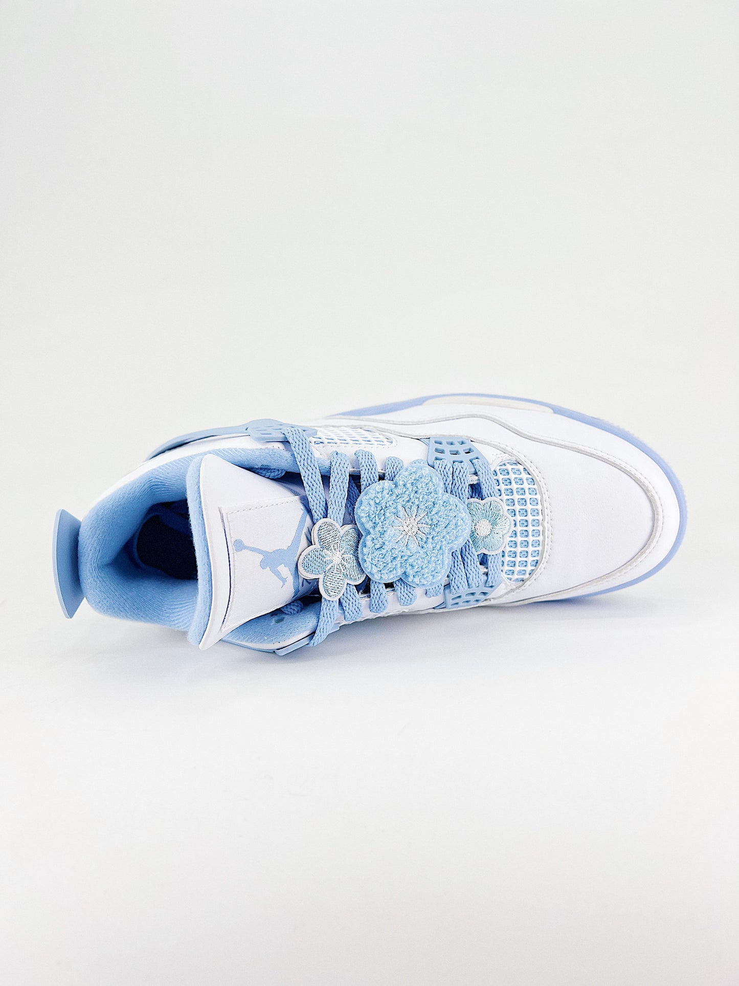 Air Jordan 4 Retro – Sky Blue Edition
