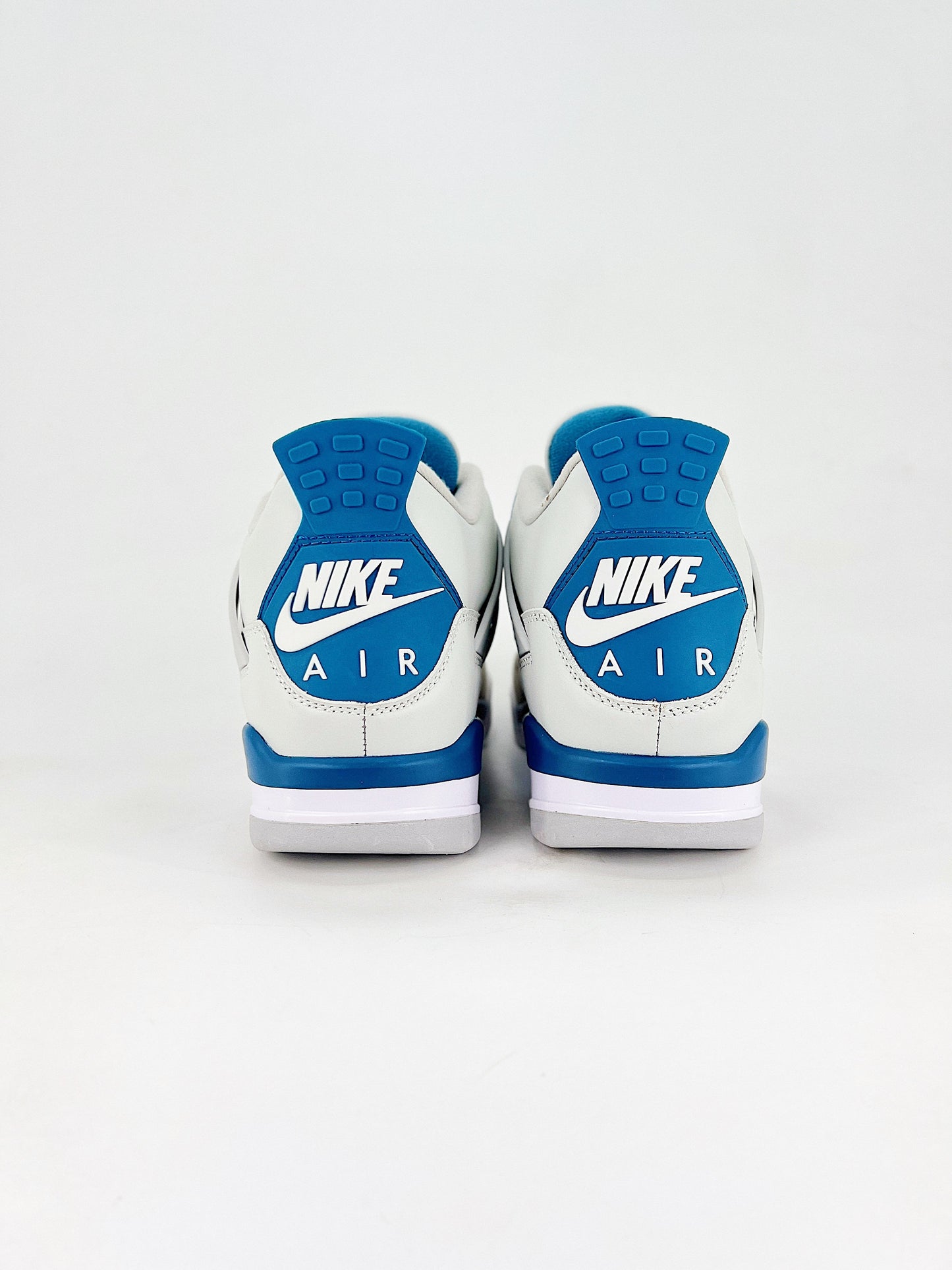 Air Jordan 4 Retro 'Military Blue'