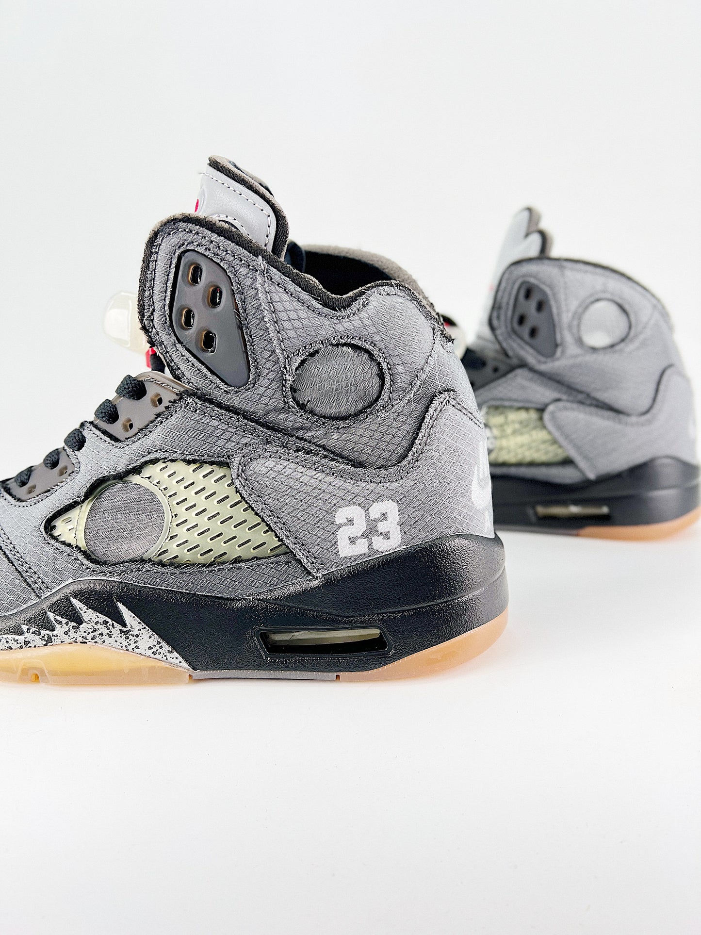 Air Jordan 5 Off-White “Black” – Edição Especial
