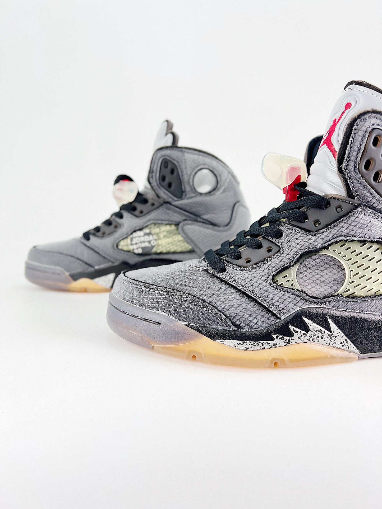 Air Jordan 5 Off-White “Black” – Edição Especial