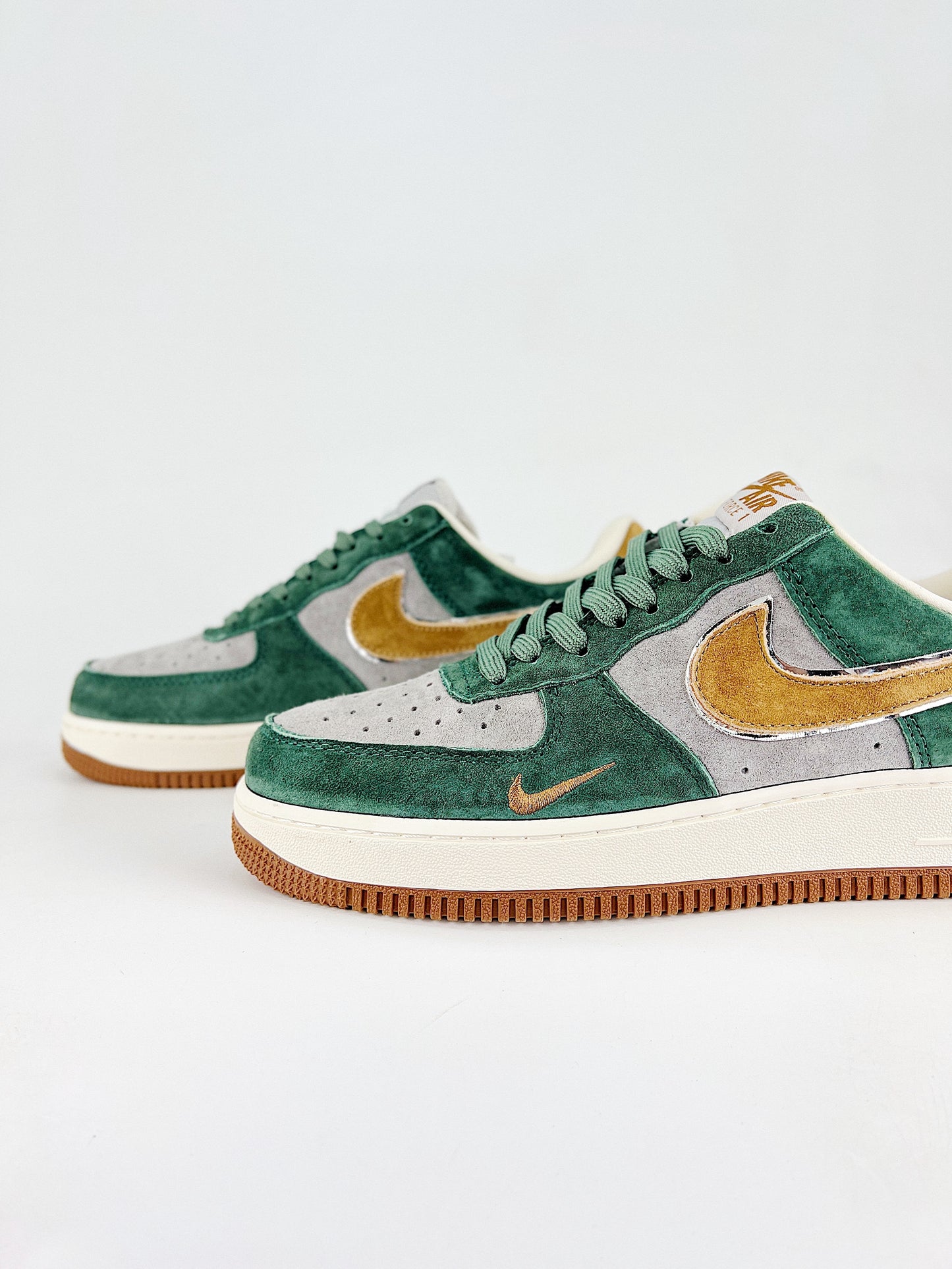 Nike Air Force 1 Low x Undefeated 'Gorge Green'