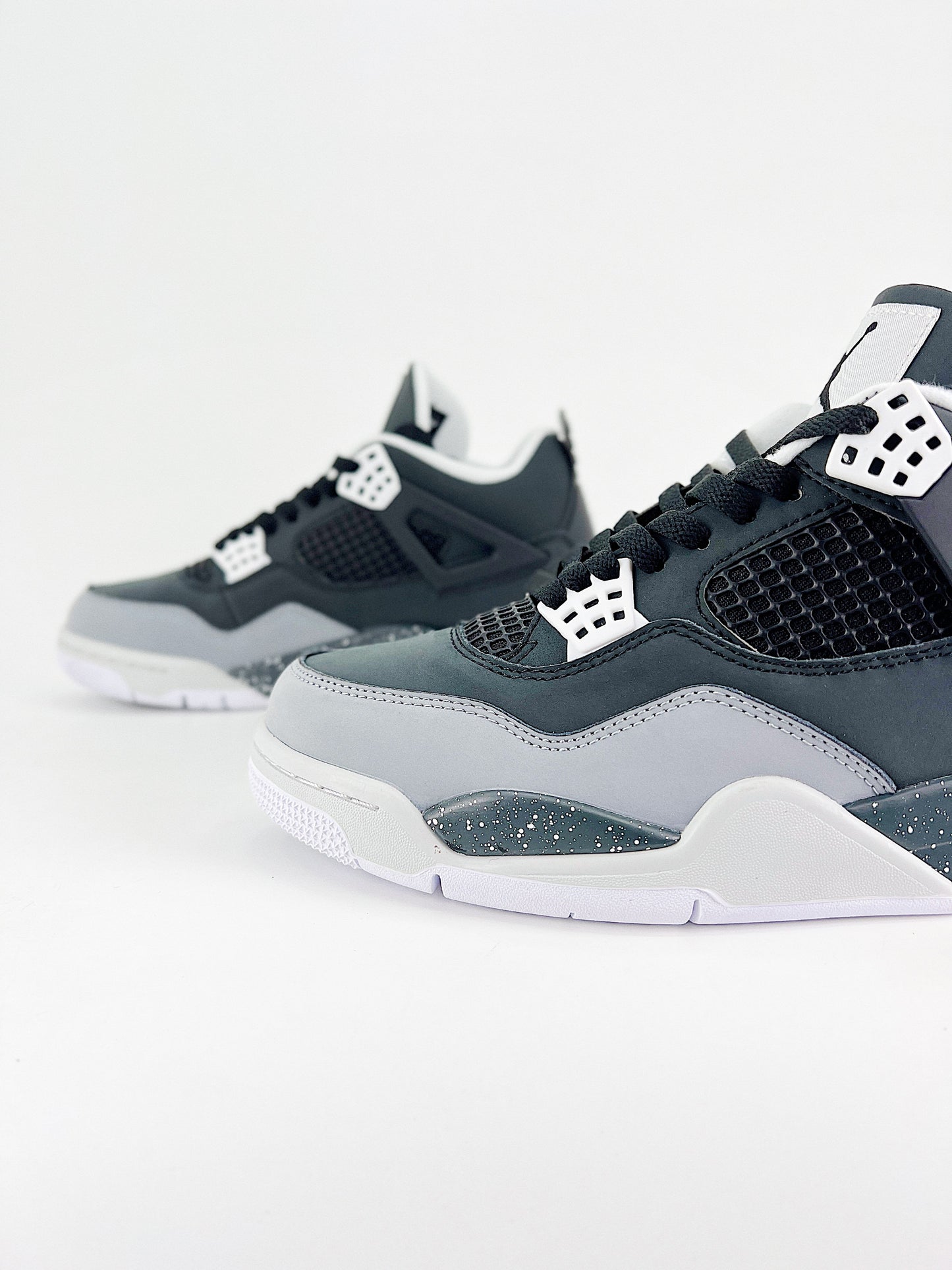 Air Jordan 4 Retro – Cool Grey Cement Edition
