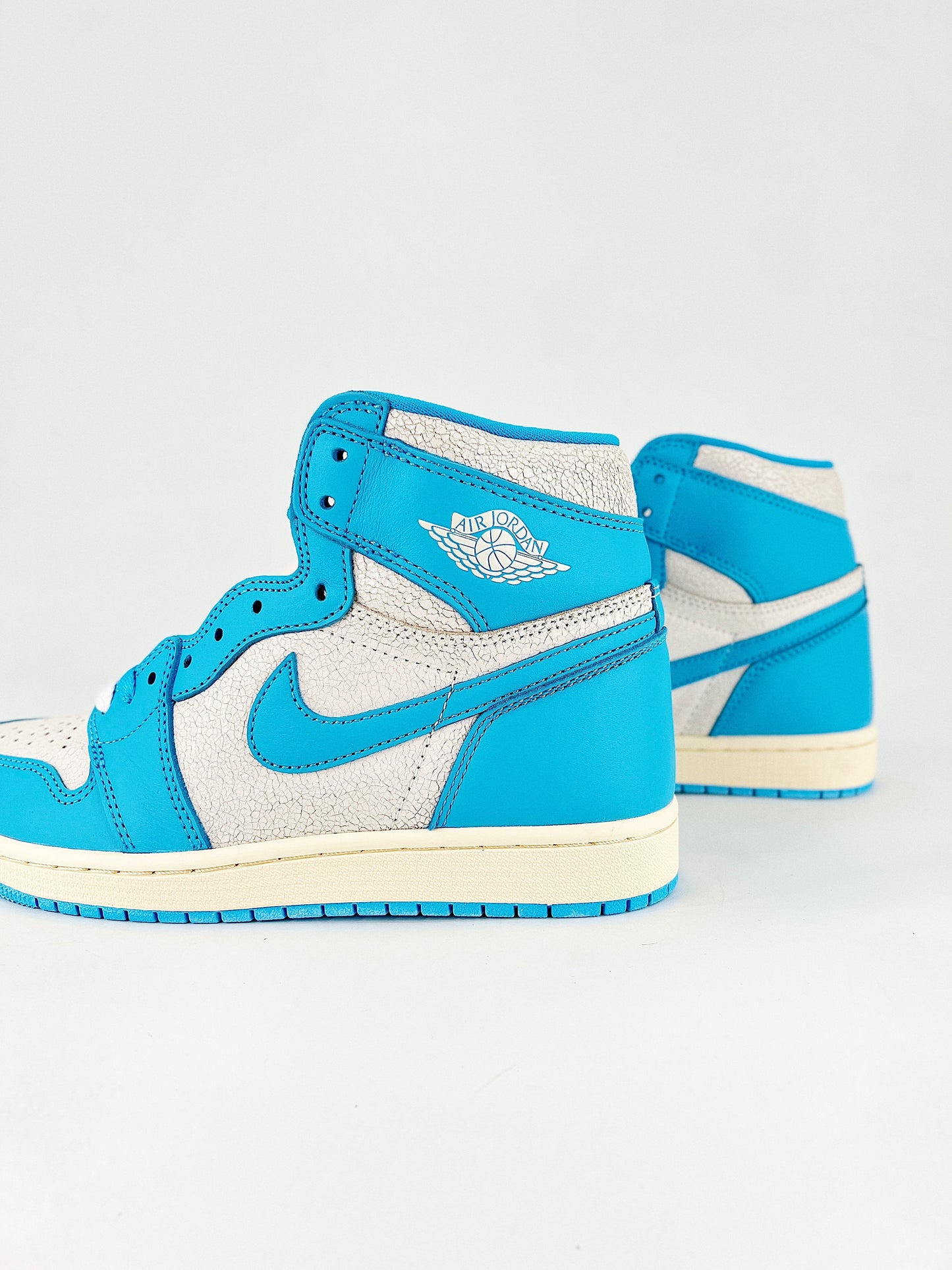 Air Jordan 1 High OG 'UNC - Lost & Found'