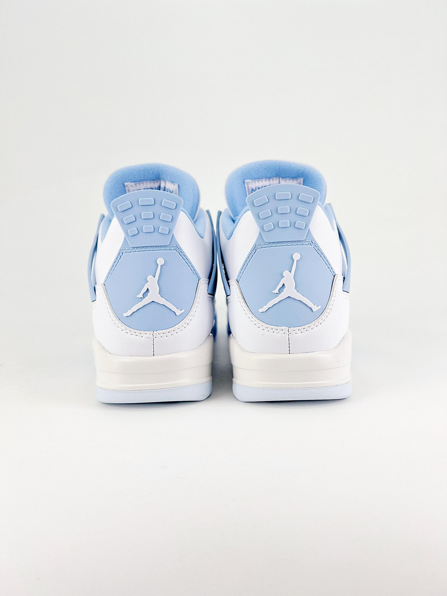 Air Jordan 4 Retro – Sky Blue Edition