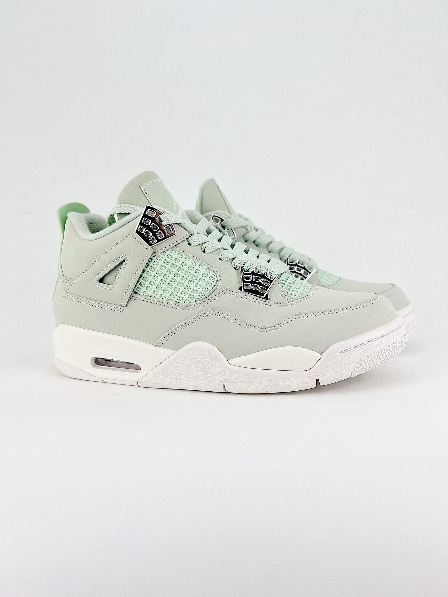 Air Jordan 4 Retro – Mint Frost Edition