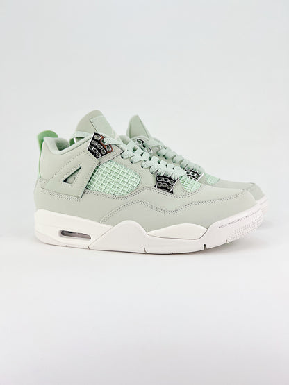 Air Jordan 4 Retro – Mint Frost Edition