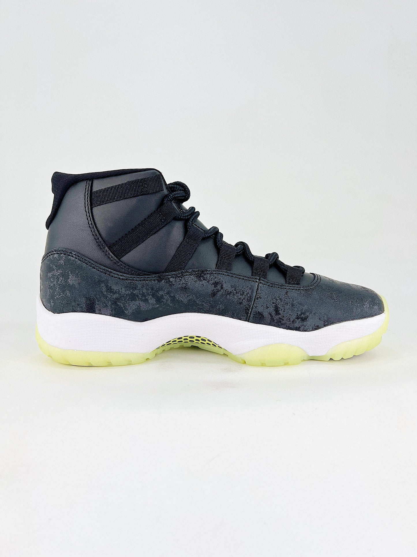 Air Jordan 11 'Black Marble'