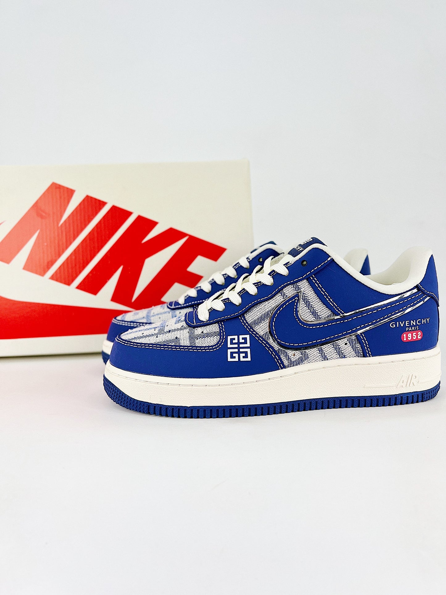 Nike Air Force 1 Low x Givenchy