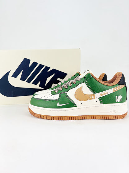 Nike Air Force 1 Low x Undefeated 'Dunk