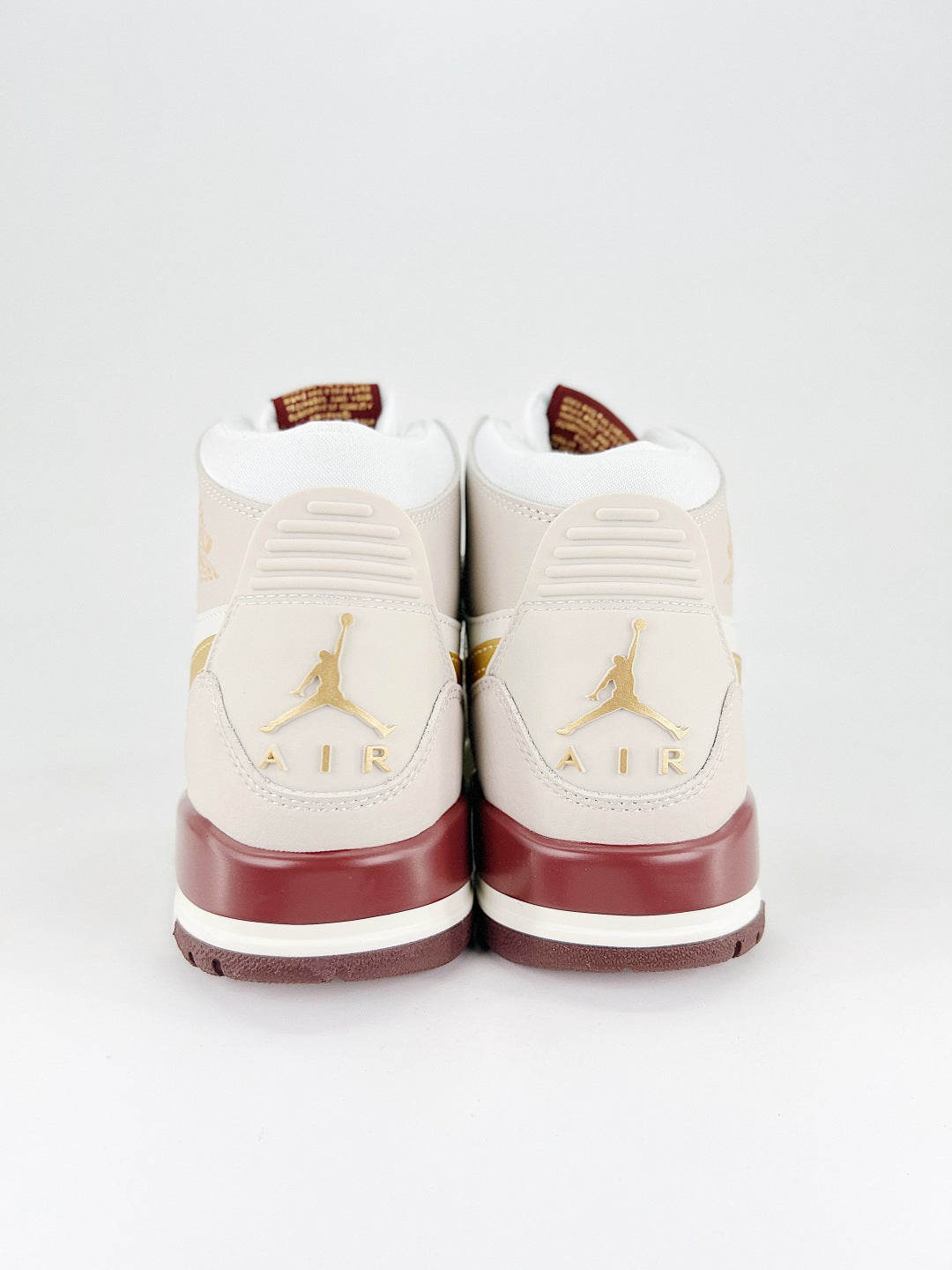 Air Jordan Legacy 312 – Edição Dourada/Vinho